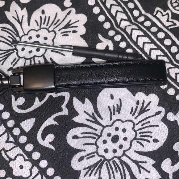 BMW Keychain - Picture 4 of 5